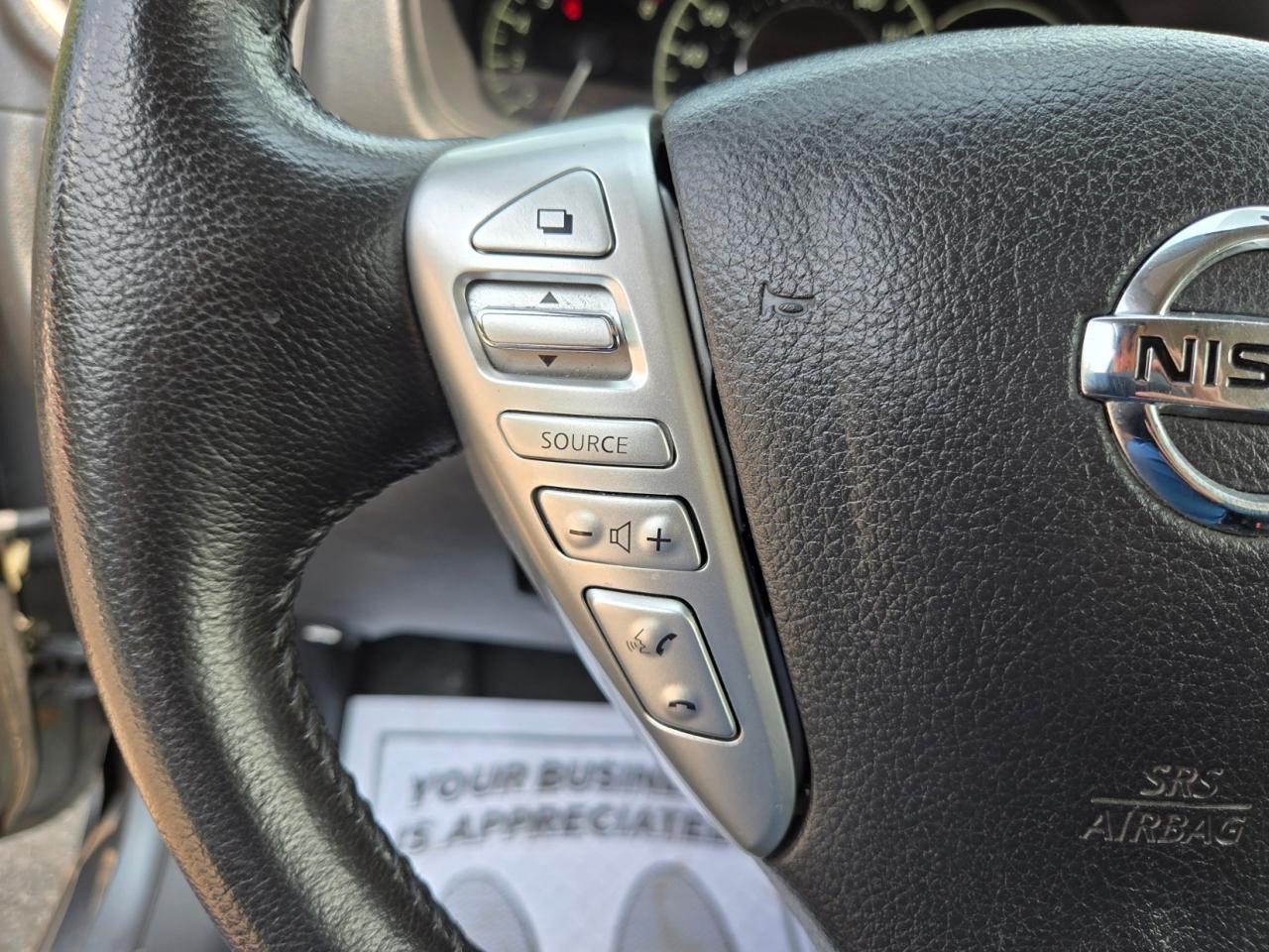 2017 Nissan Versa Note 5DR HB AUTO 1.6 SV Photo