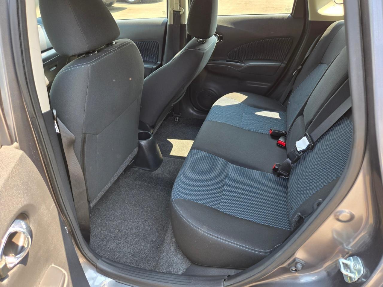 2017 Nissan Versa Note 5DR HB AUTO 1.6 SV Photo