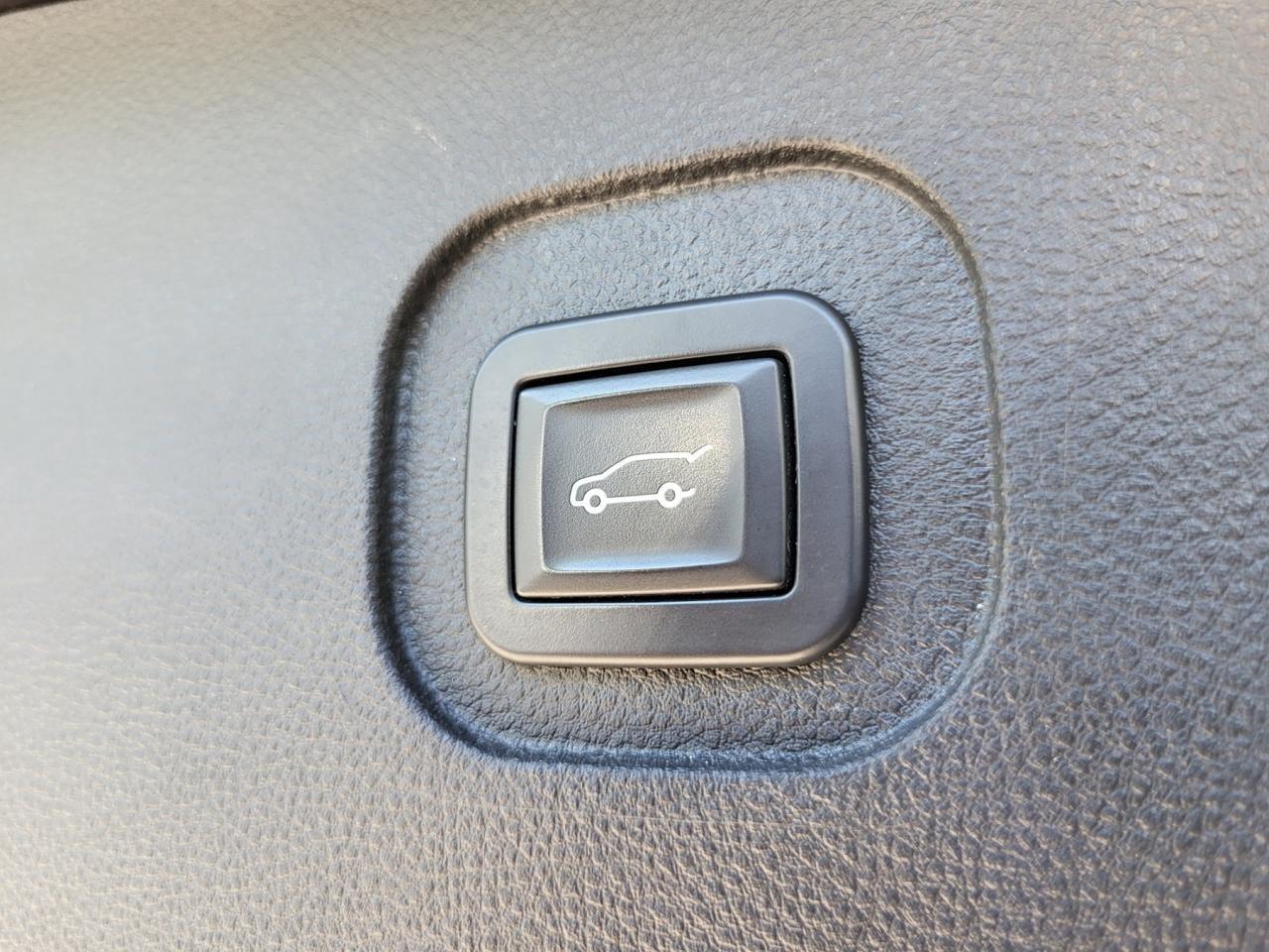 2016 Chevrolet Equinox LTZ Photo