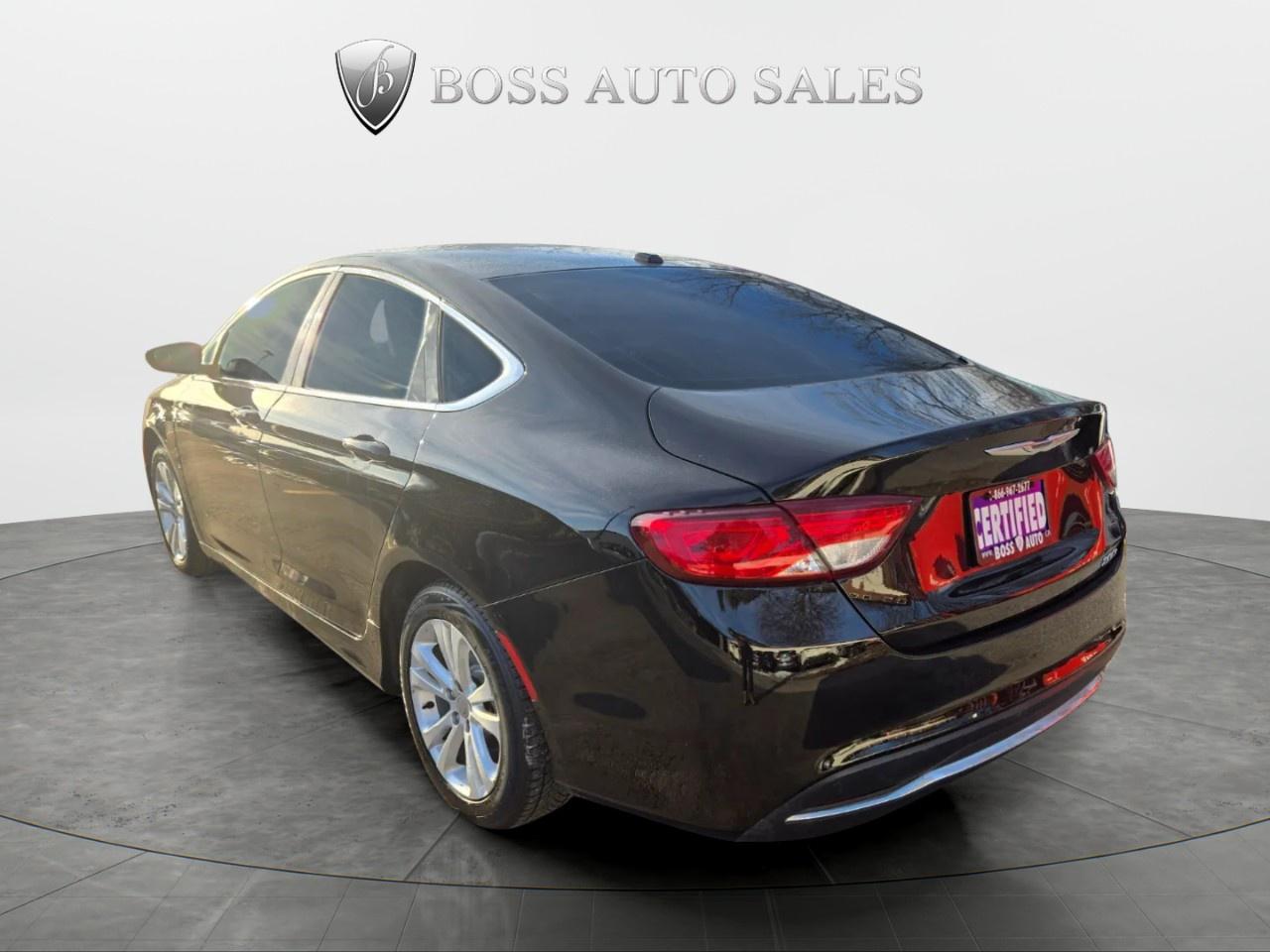 2015 Chrysler 200 4dr Sdn Limited FWD Photo3