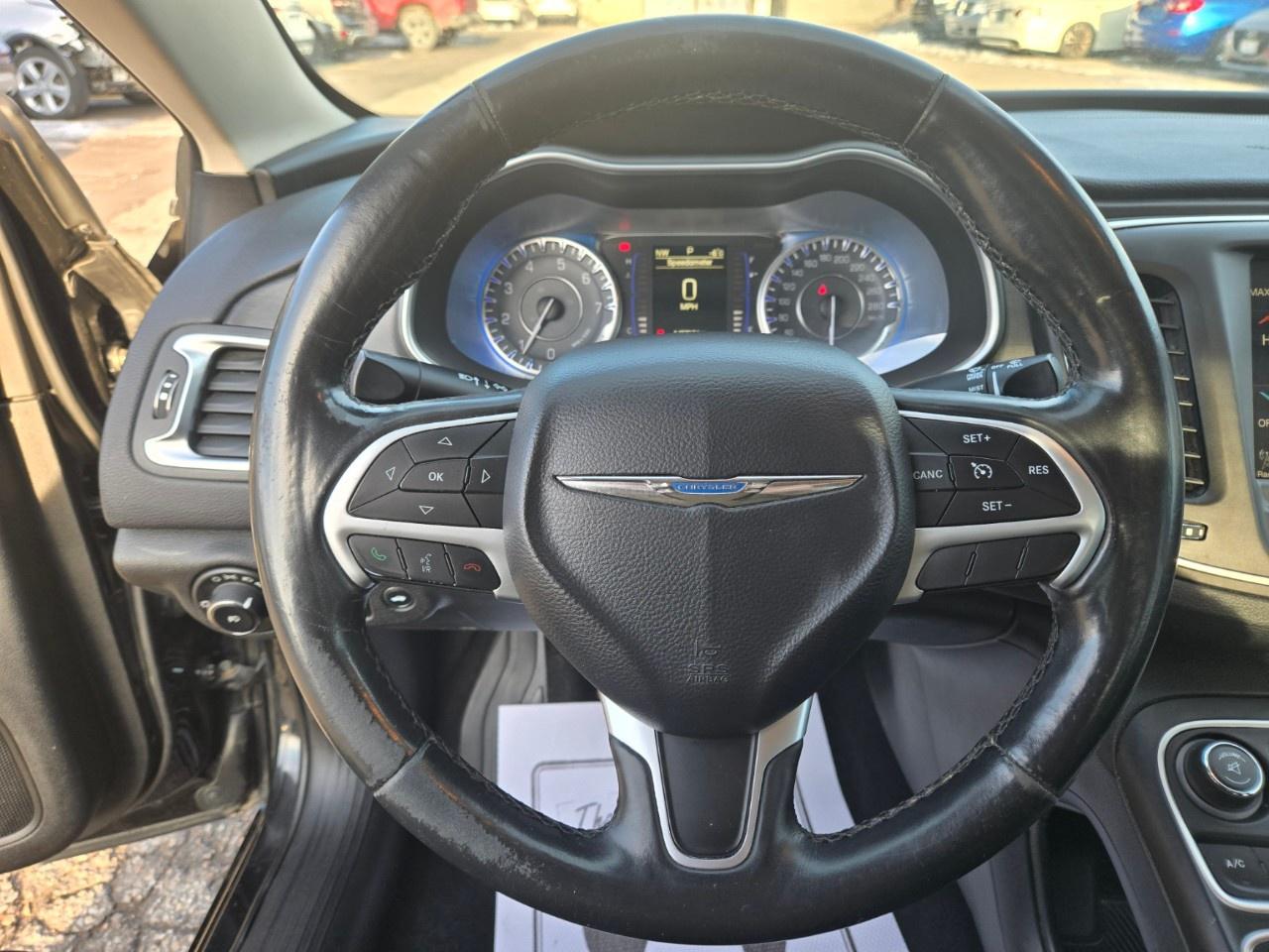 2015 Chrysler 200 4dr Sdn Limited FWD Photo