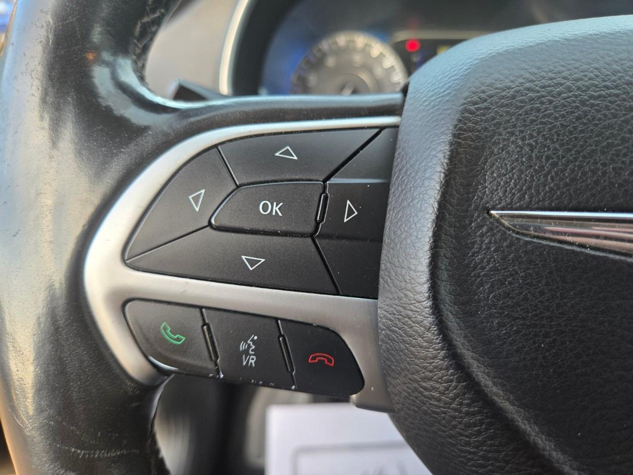 2015 Chrysler 200 4dr Sdn Limited FWD Photo