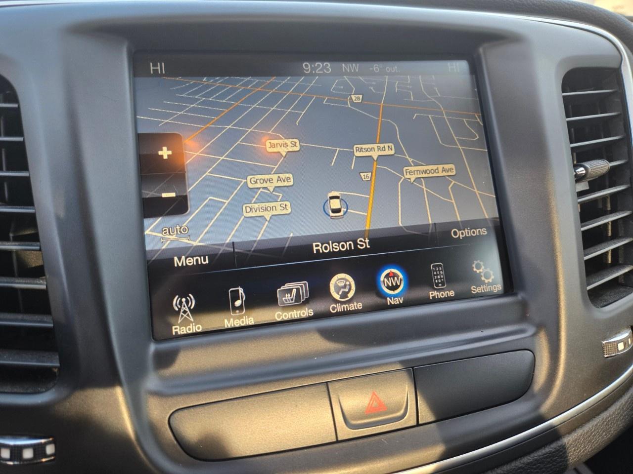 2015 Chrysler 200 4dr Sdn Limited FWD Photo