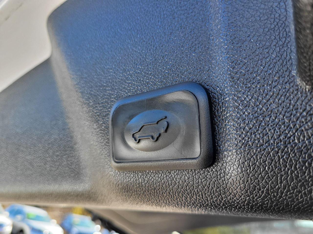 2016 GMC Acadia AWD DENALI Photo