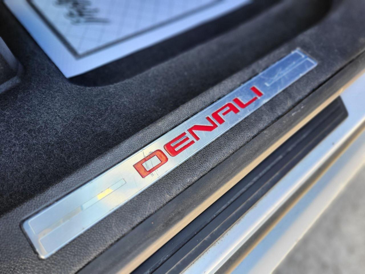2016 GMC Acadia Denali Photo