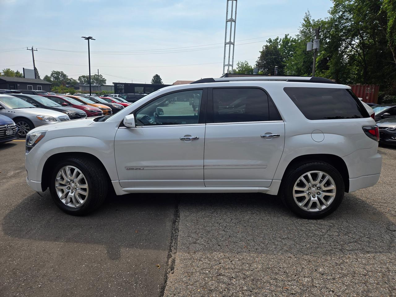 2016 GMC Acadia Denali Photo5