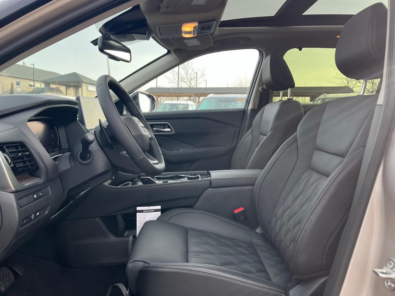 2026 Nissan Rogue AWD Platinum Photo