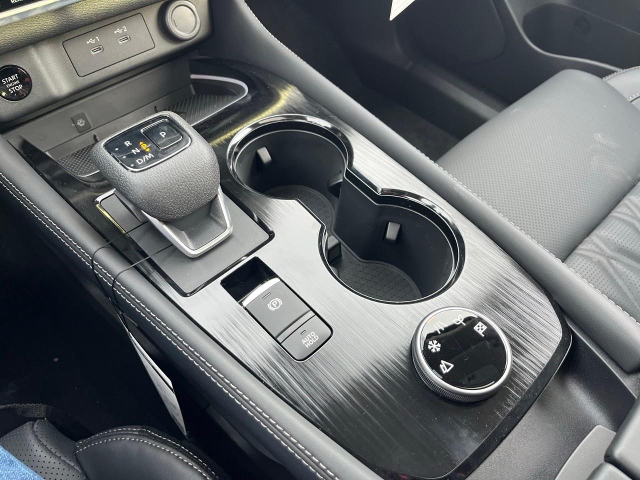 2026 Nissan Rogue AWD Platinum Photo