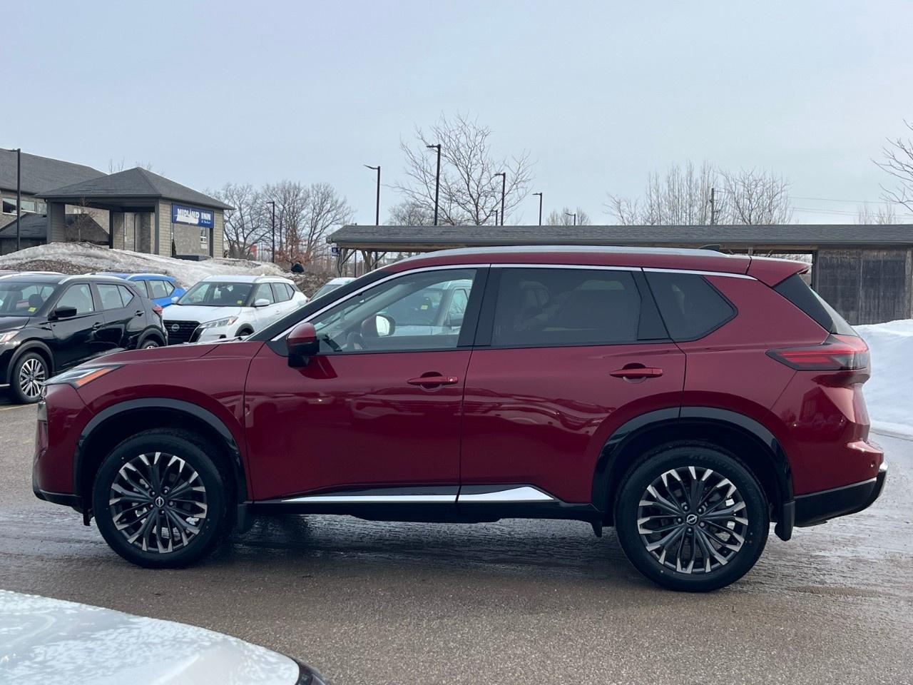 2026 Nissan Rogue AWD Platinum Photo4