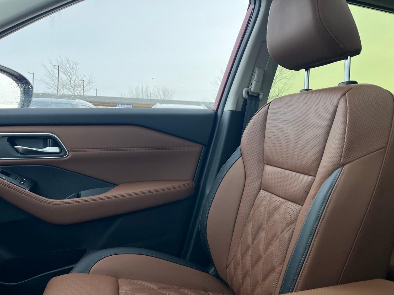 2026 Nissan Rogue AWD Platinum Photo