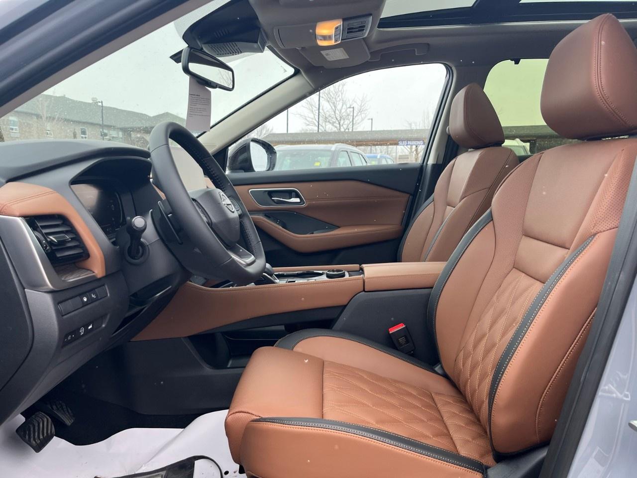 2026 Nissan Rogue AWD Platinum Photo