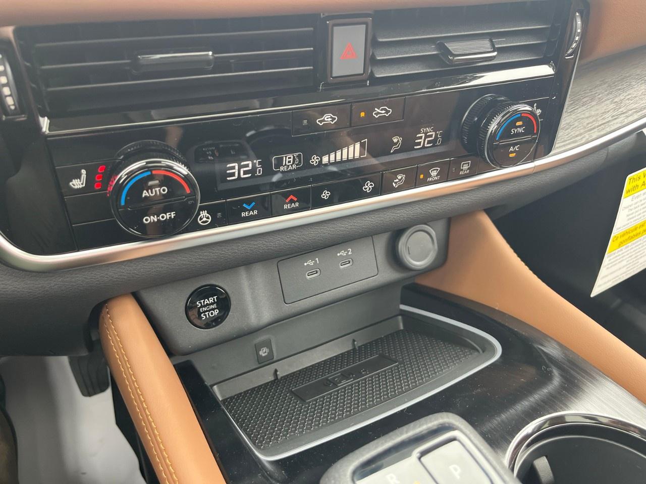 2026 Nissan Rogue AWD Platinum Photo