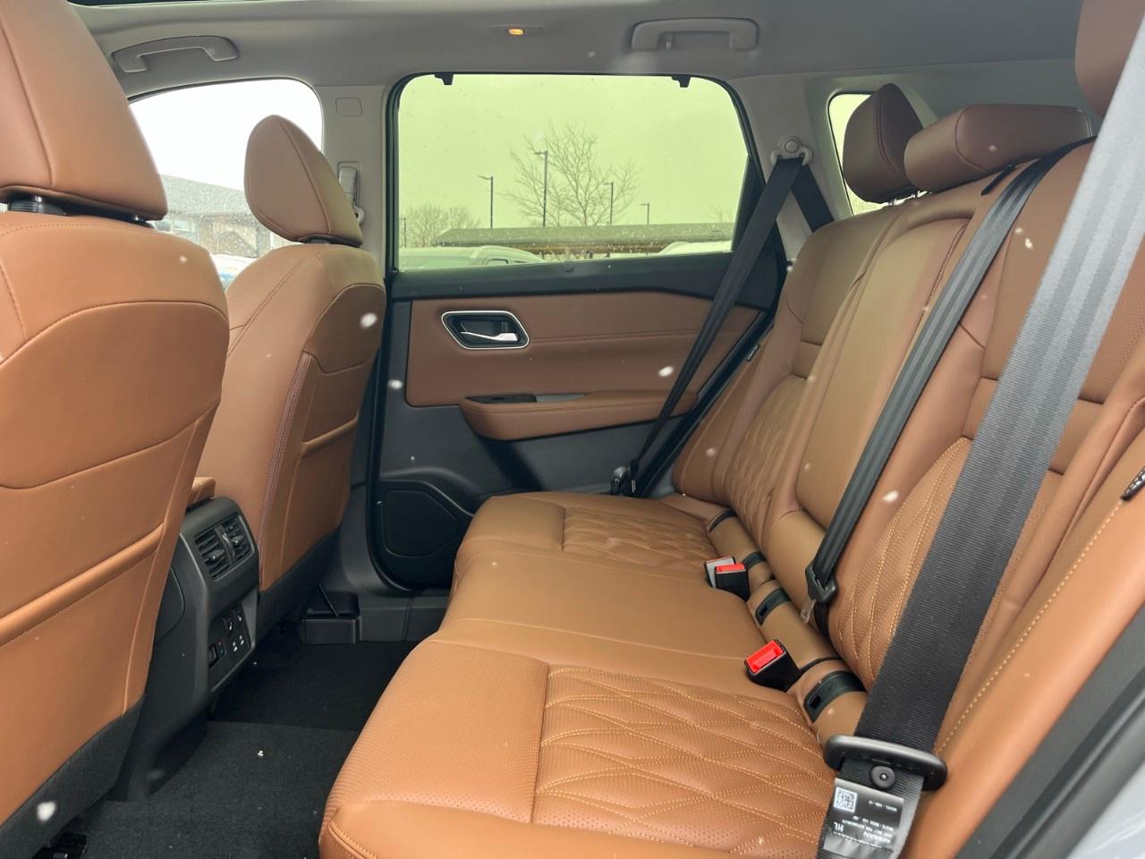 2026 Nissan Rogue AWD Platinum Photo