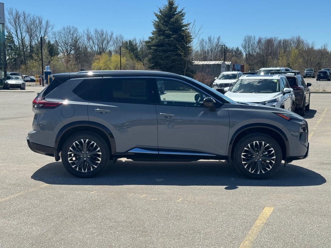 2026 Nissan Rogue AWD Platinum Photo