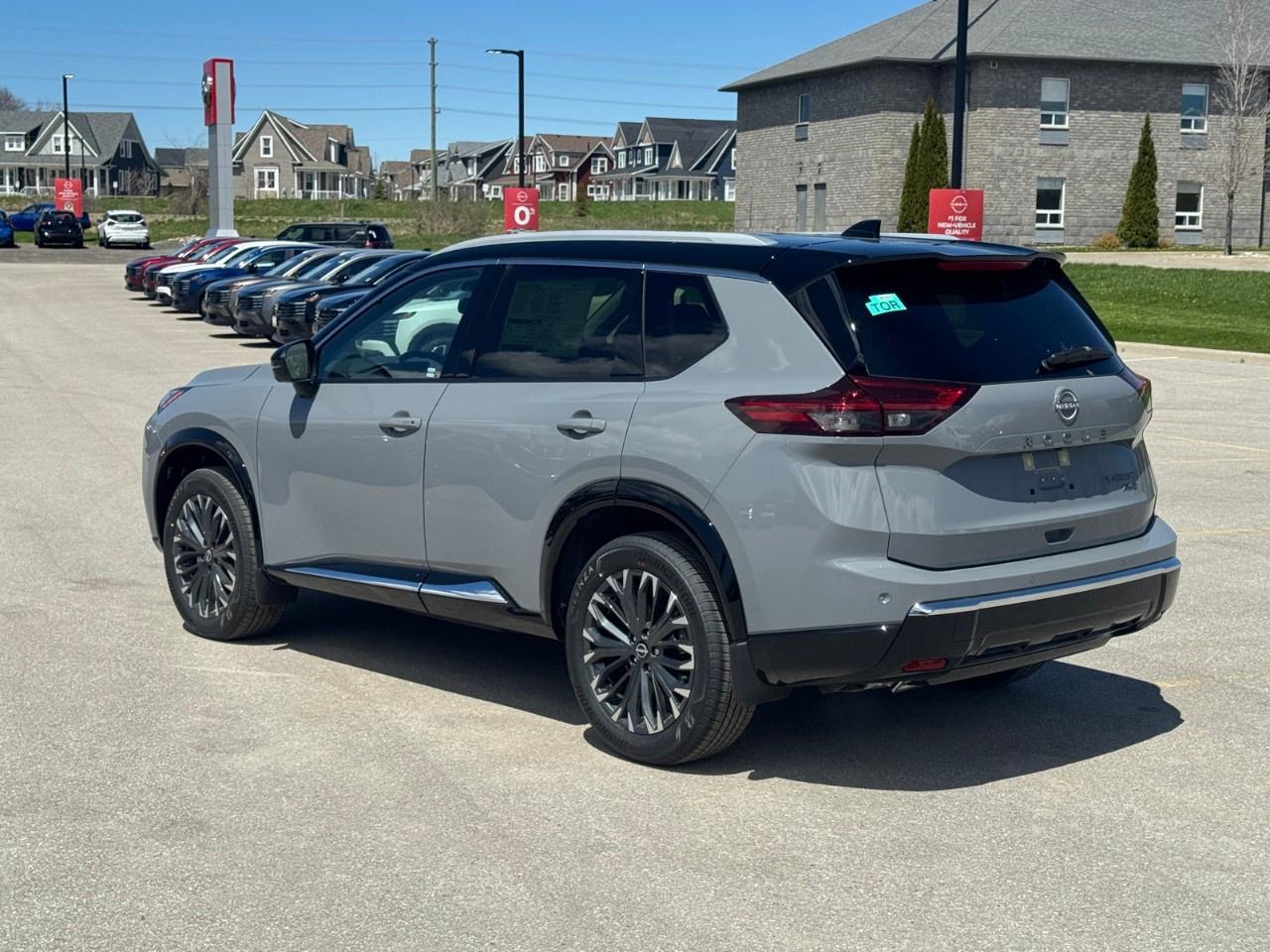 2026 Nissan Rogue AWD Platinum Photo