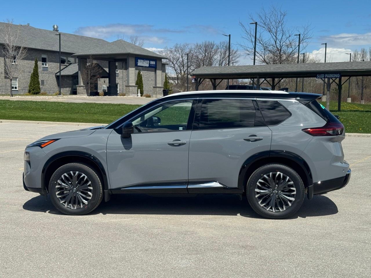 2026 Nissan Rogue AWD Platinum Photo