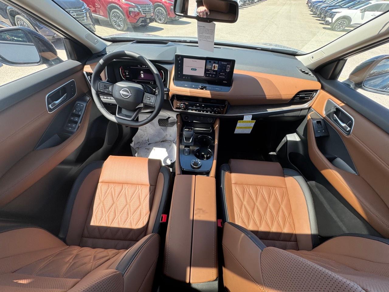 2026 Nissan Rogue AWD Platinum Photo