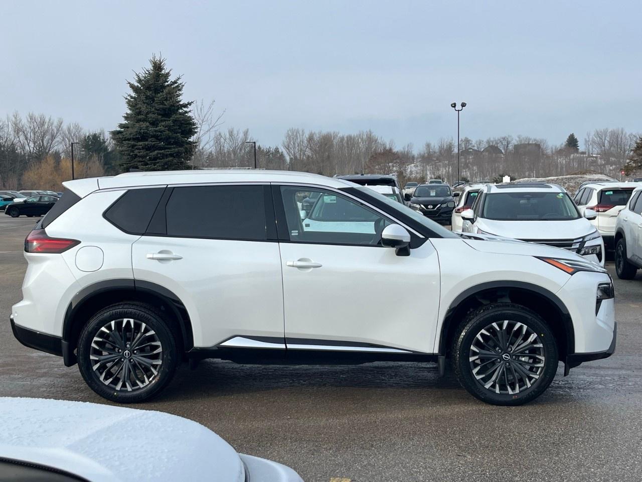 2026 Nissan Rogue AWD Platinum Photo