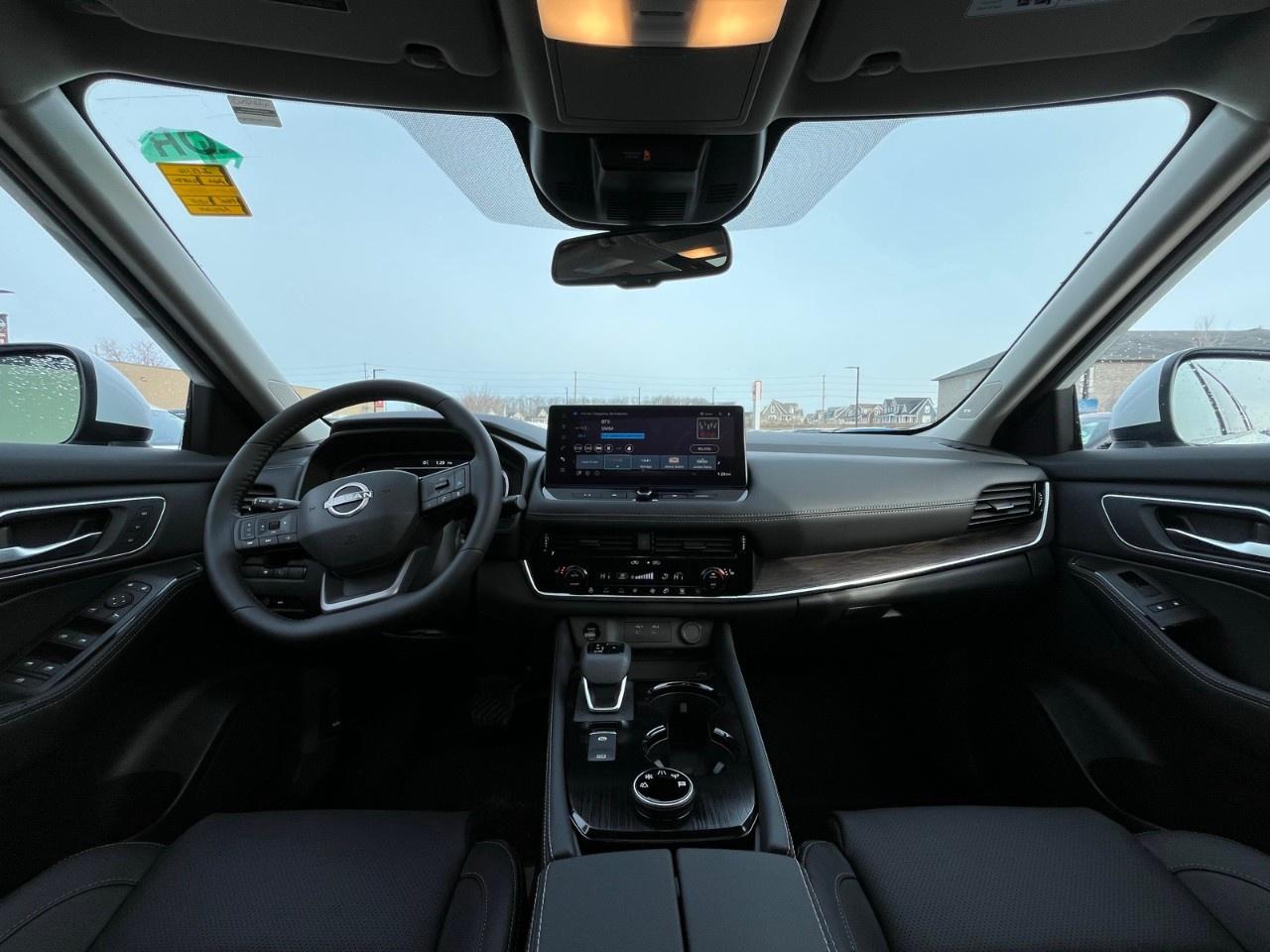 2026 Nissan Rogue AWD Platinum Photo