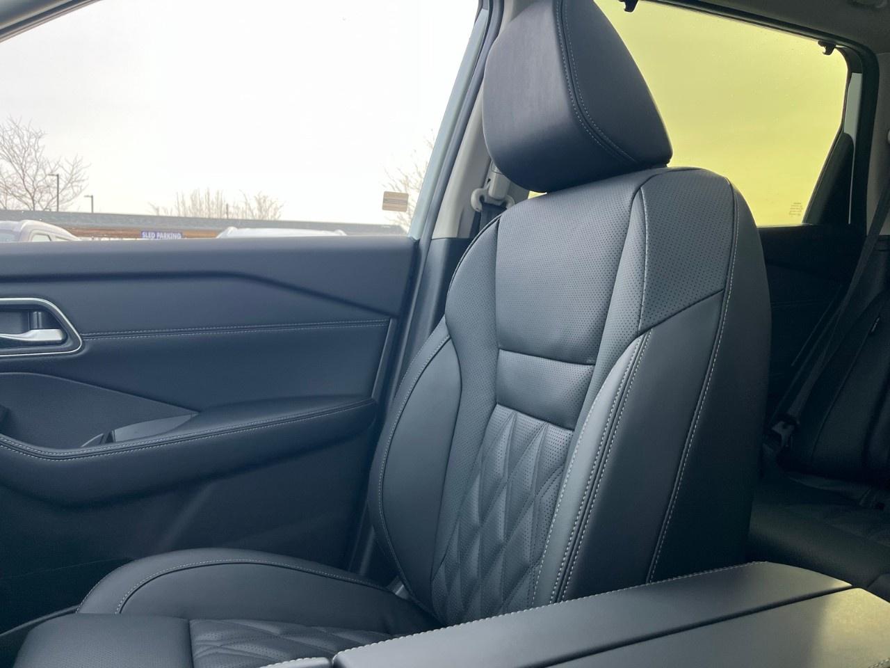 2026 Nissan Rogue AWD Platinum Photo