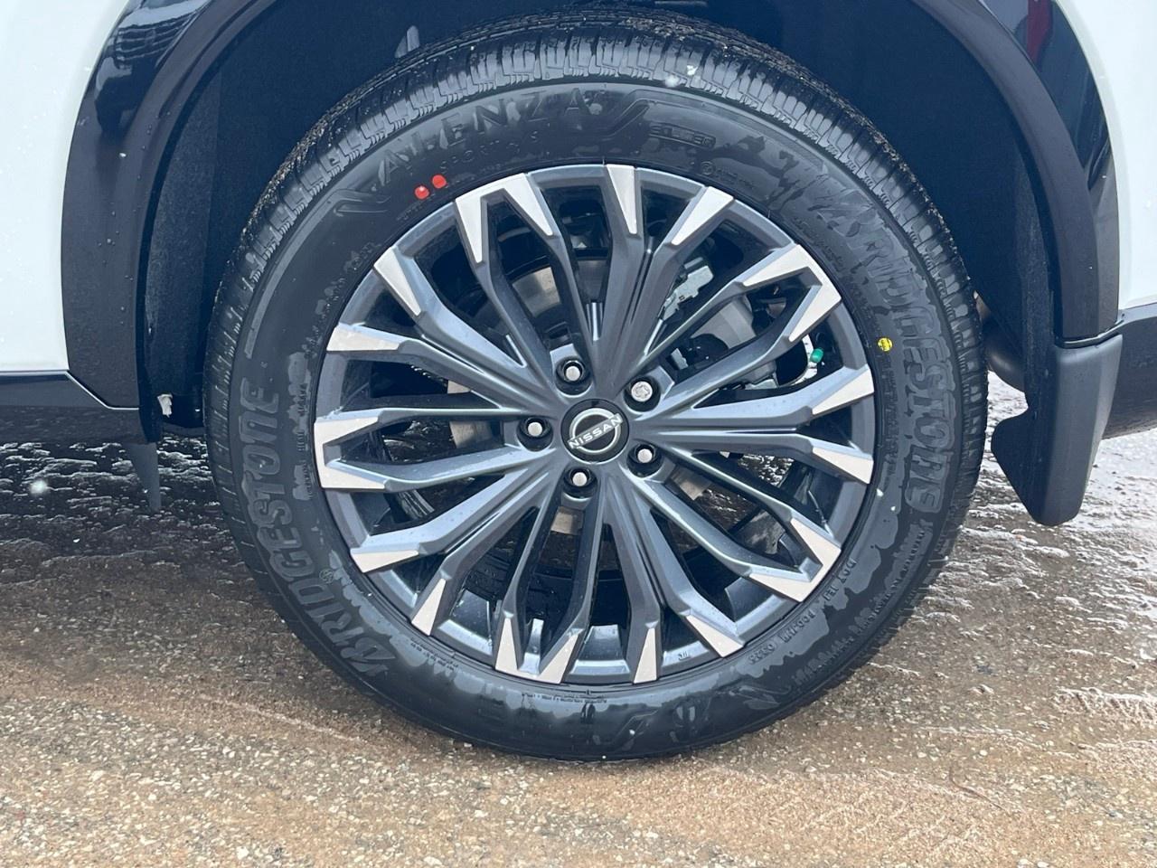 2026 Nissan Rogue AWD Platinum Photo