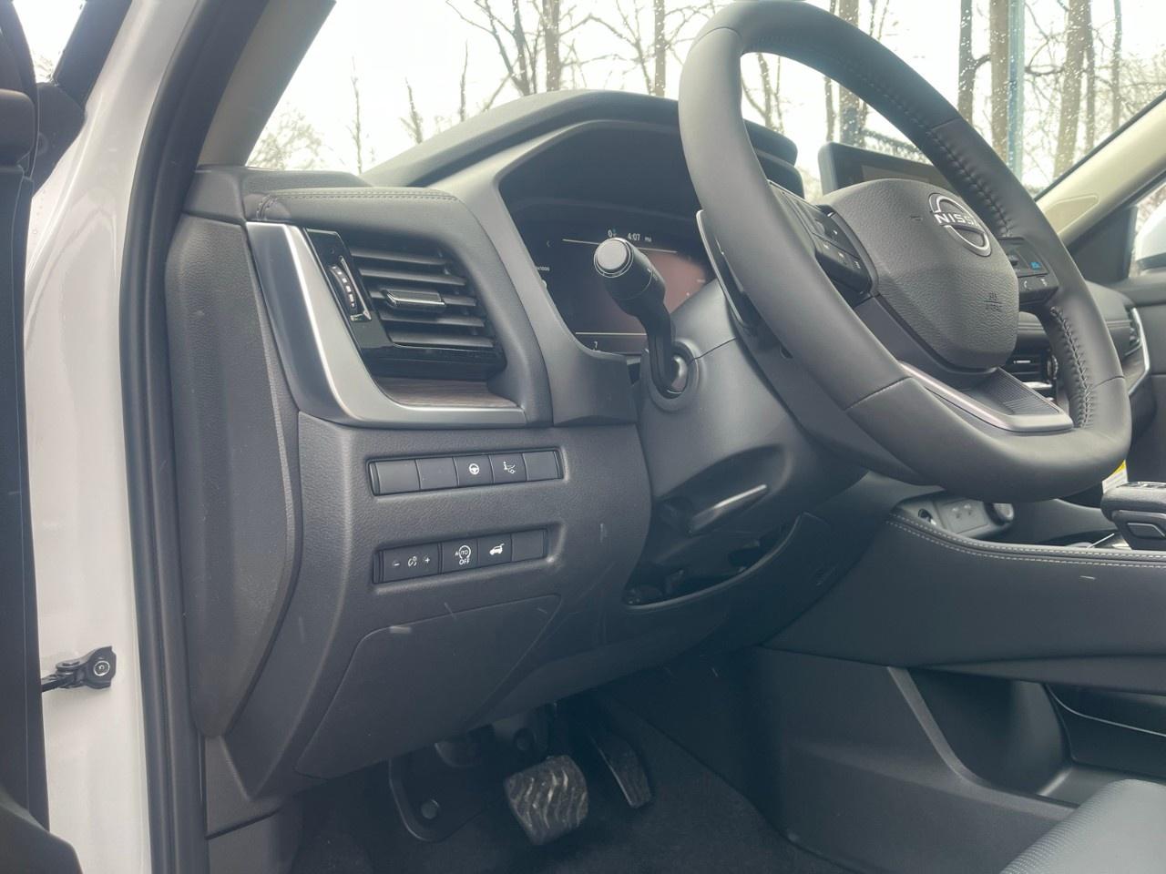 2026 Nissan Rogue AWD Platinum Photo