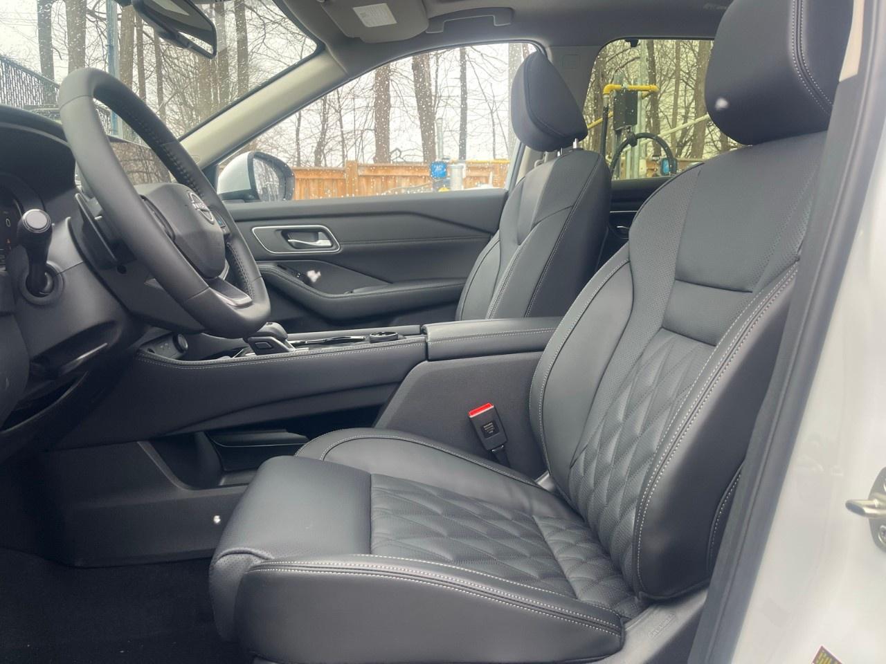 2026 Nissan Rogue AWD Platinum Photo