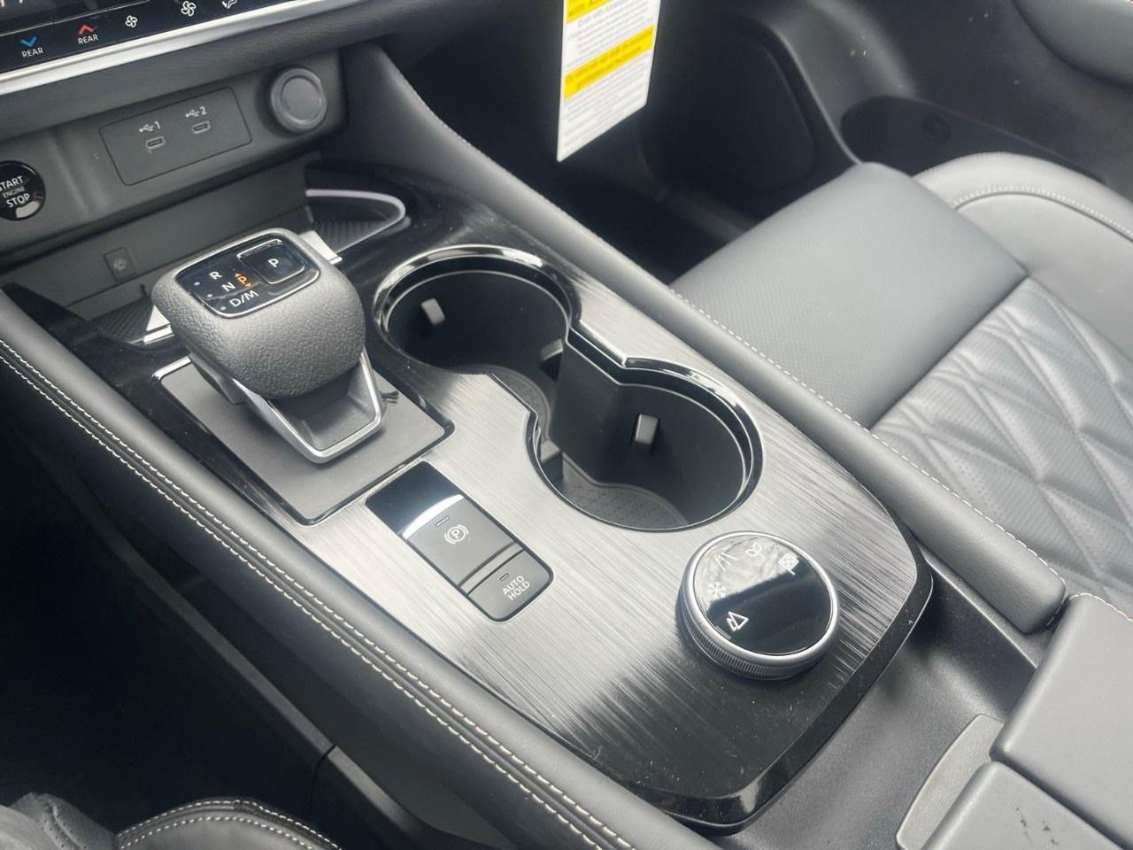 2026 Nissan Rogue AWD Platinum Photo