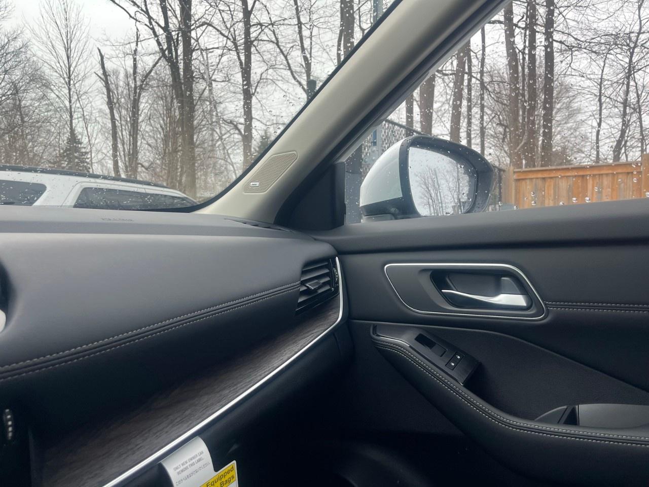 2026 Nissan Rogue AWD Platinum Photo