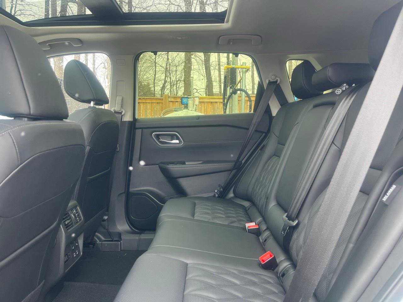 2026 Nissan Rogue AWD Platinum Photo