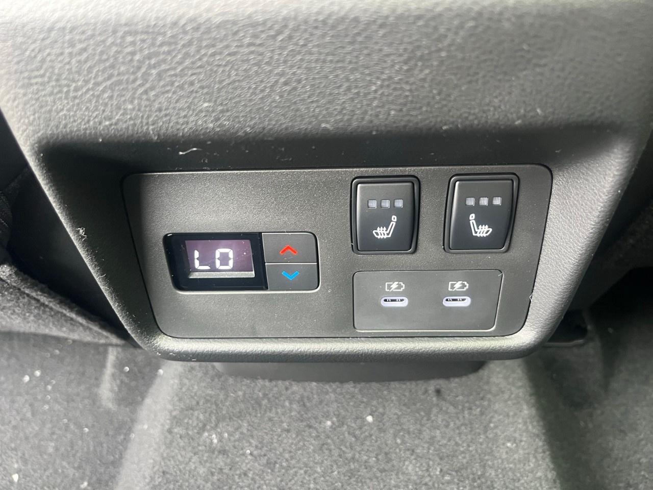 2026 Nissan Rogue AWD Platinum Photo