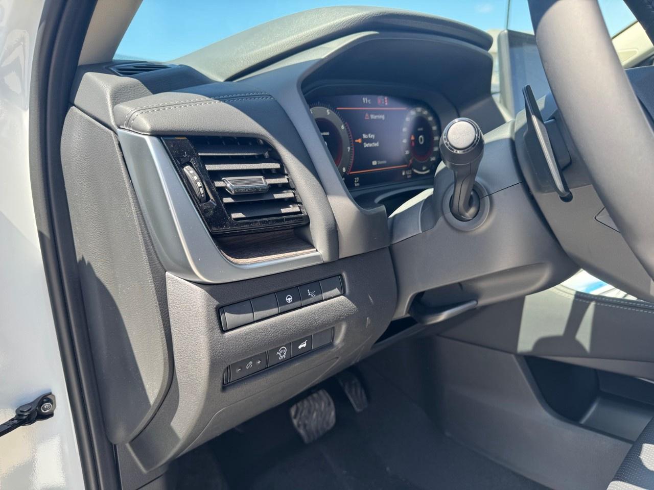 2026 Nissan Rogue AWD Platinum Photo