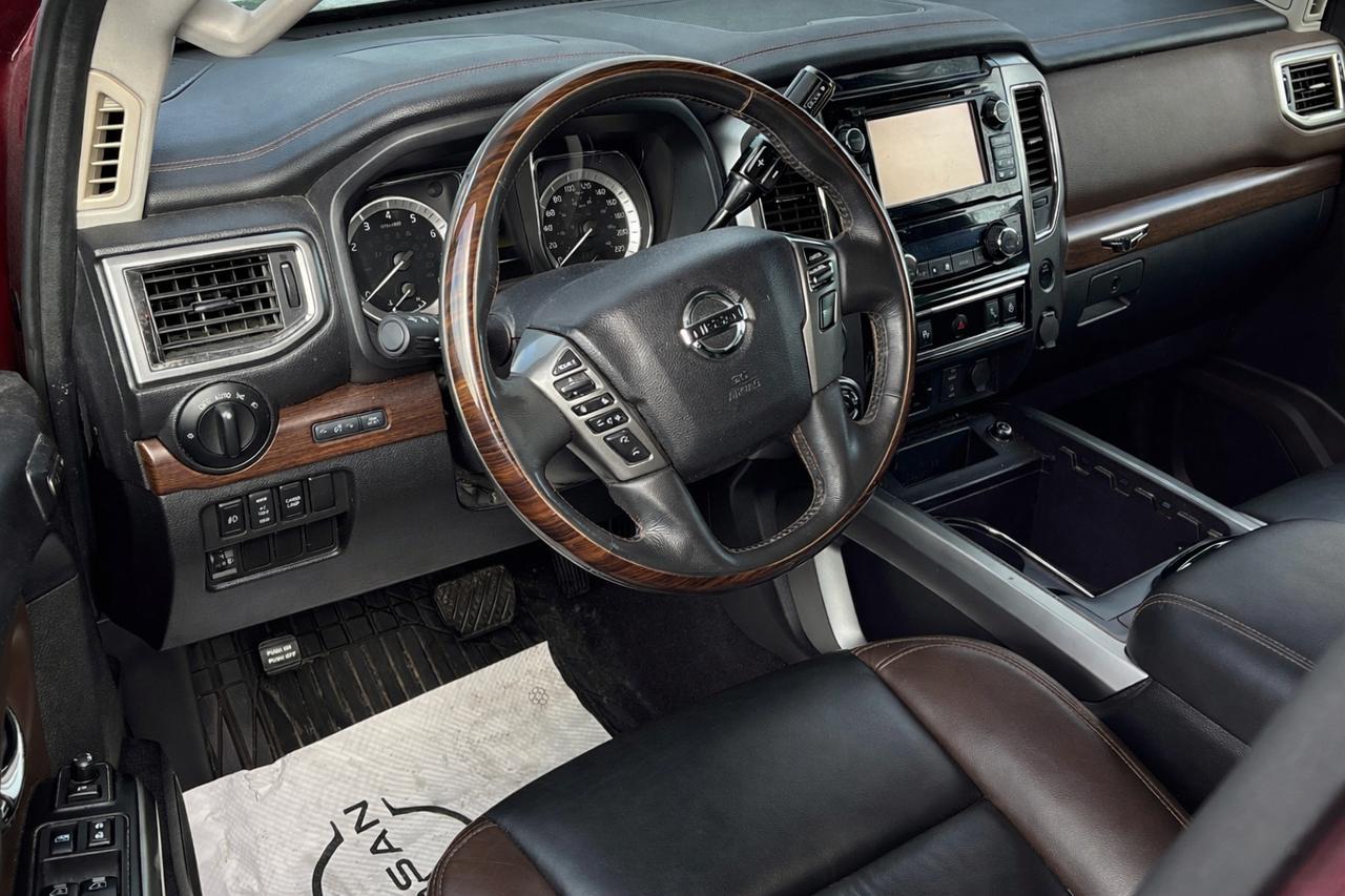 2017 Nissan Titan Platinum Reserve 5.6L V8 Photo