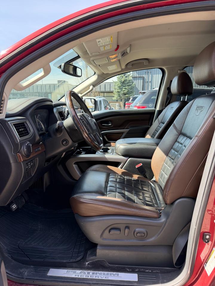 2017 Nissan Titan Platinum Reserve 5.6L V8 Photo