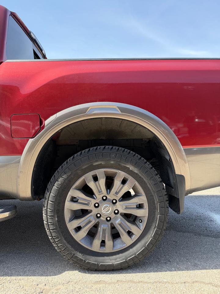 2017 Nissan Titan Platinum Reserve 5.6L V8 Photo