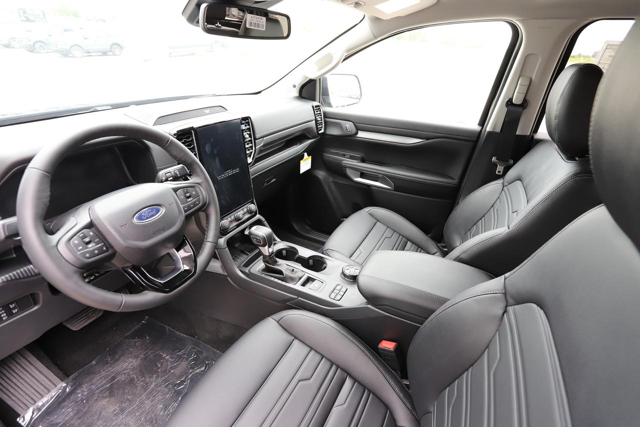 2026 Ford Ranger LARIAT 4WD SuperCrew 5' Box Photo1