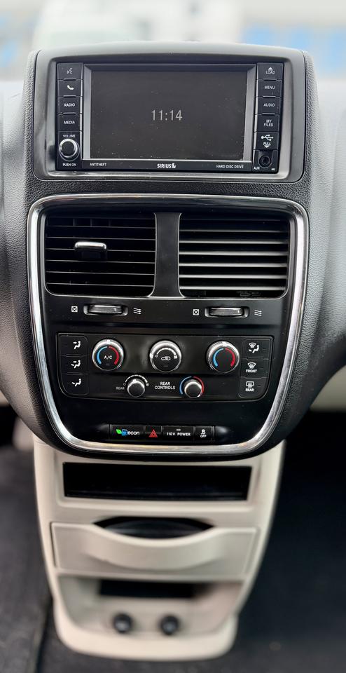 2012 Dodge Grand Caravan SXT Photo