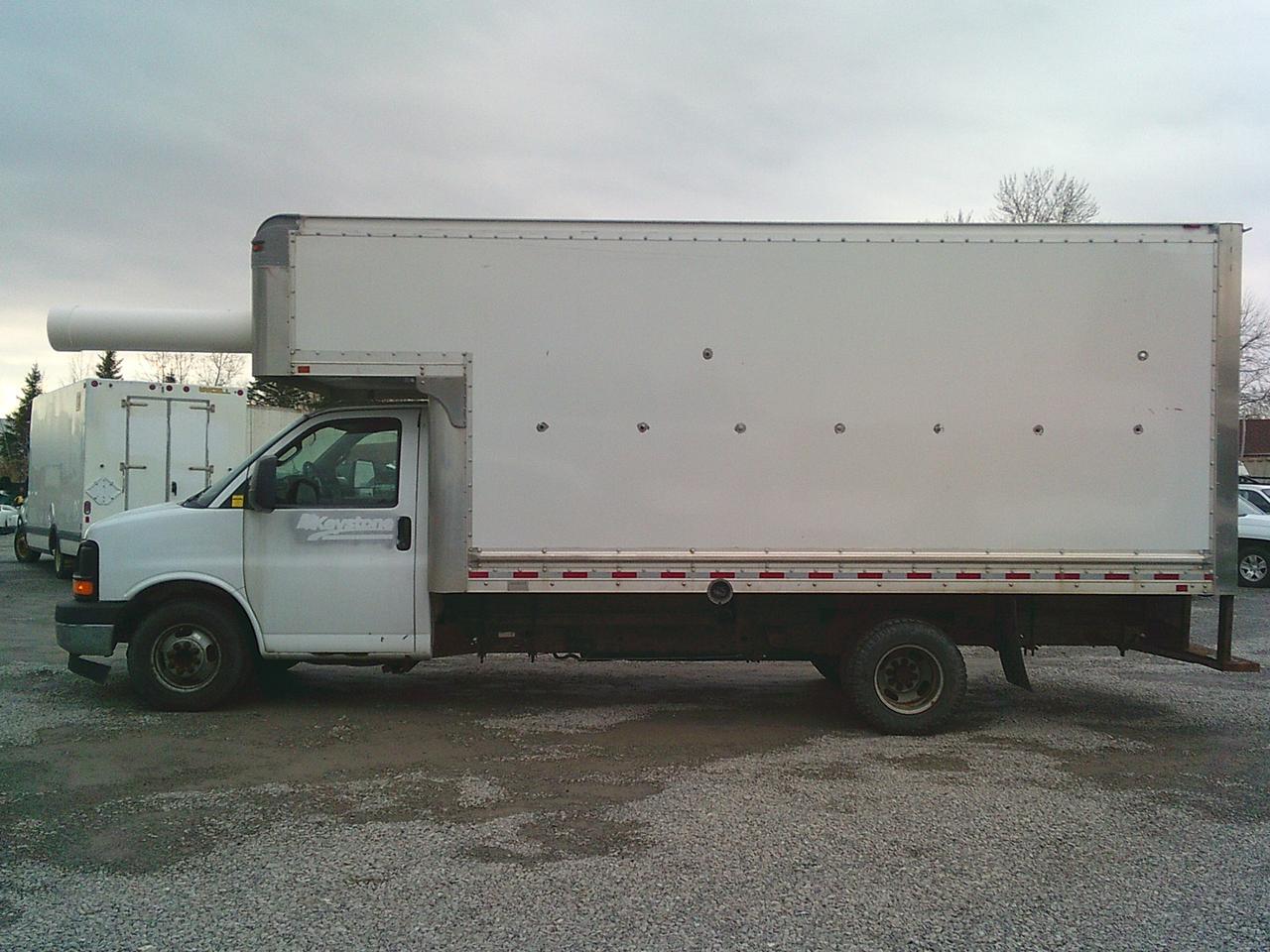 2017 Chevrolet Express 3500 16 Foot Commercial Cutaway VAN 177" - Photo #1