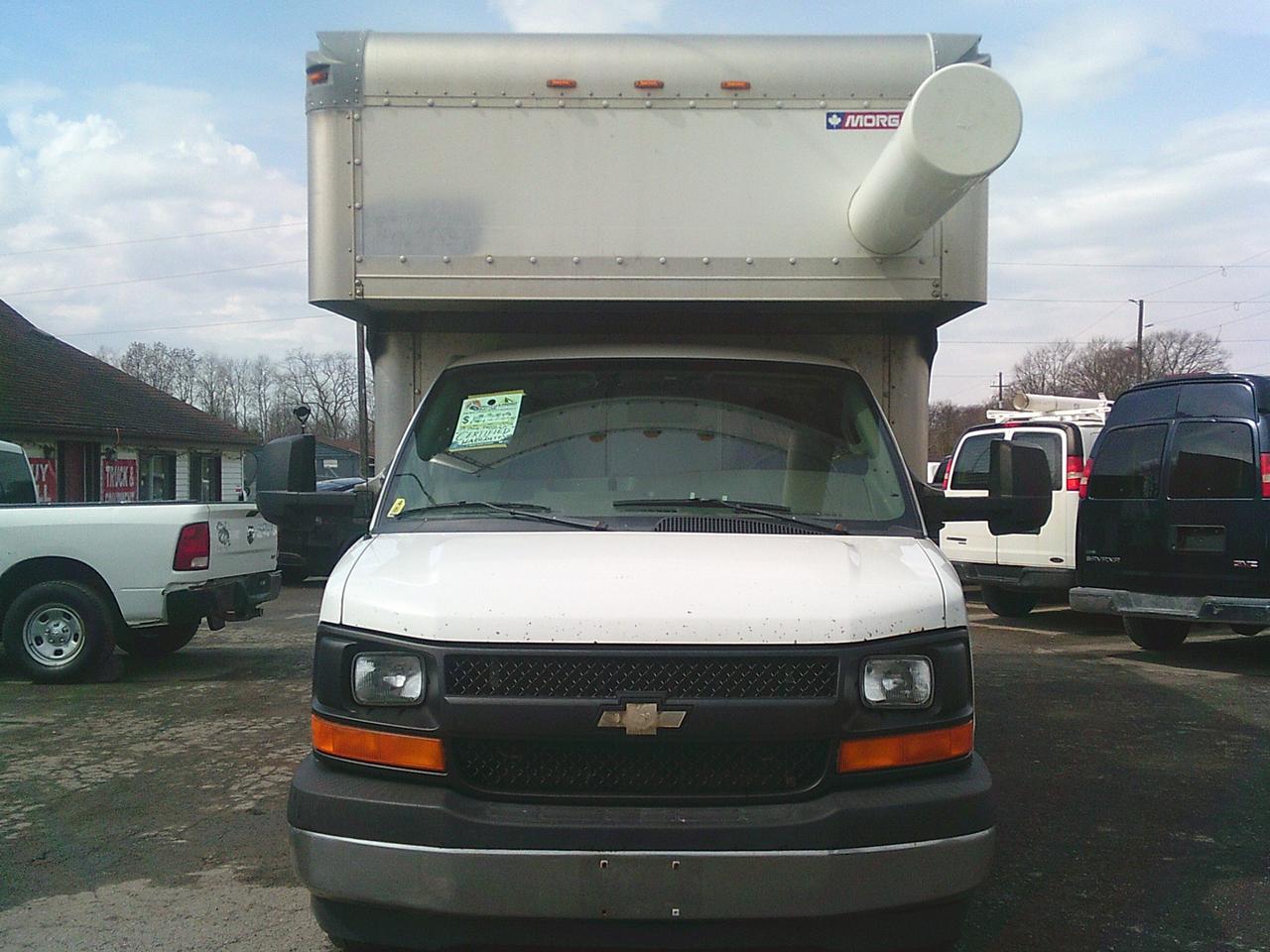 2017 Chevrolet Express 3500 16 Foot Commercial Cutaway VAN 177" Photo