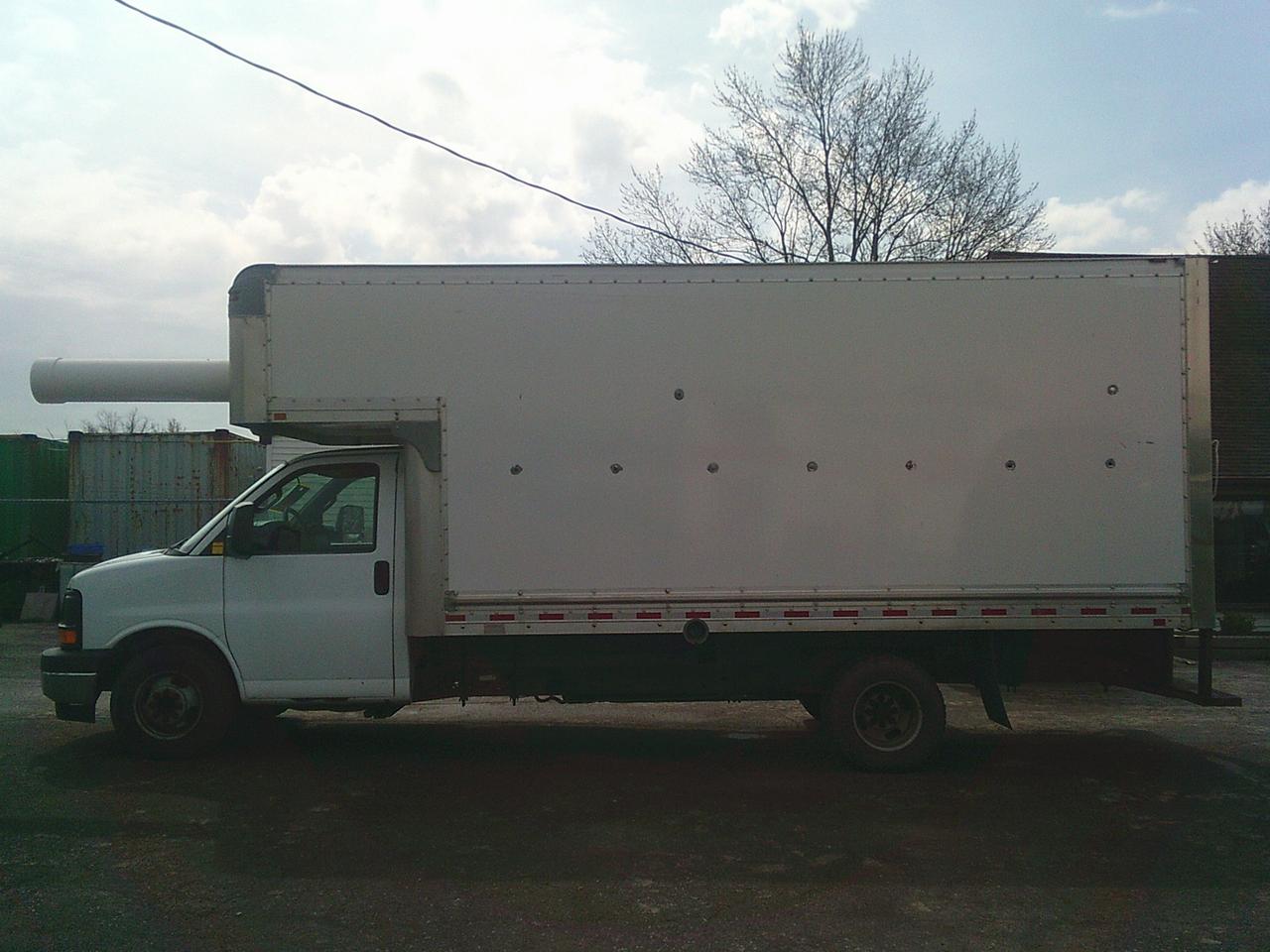 2017 Chevrolet Express 3500 16 Foot Commercial Cutaway VAN 177" Photo4