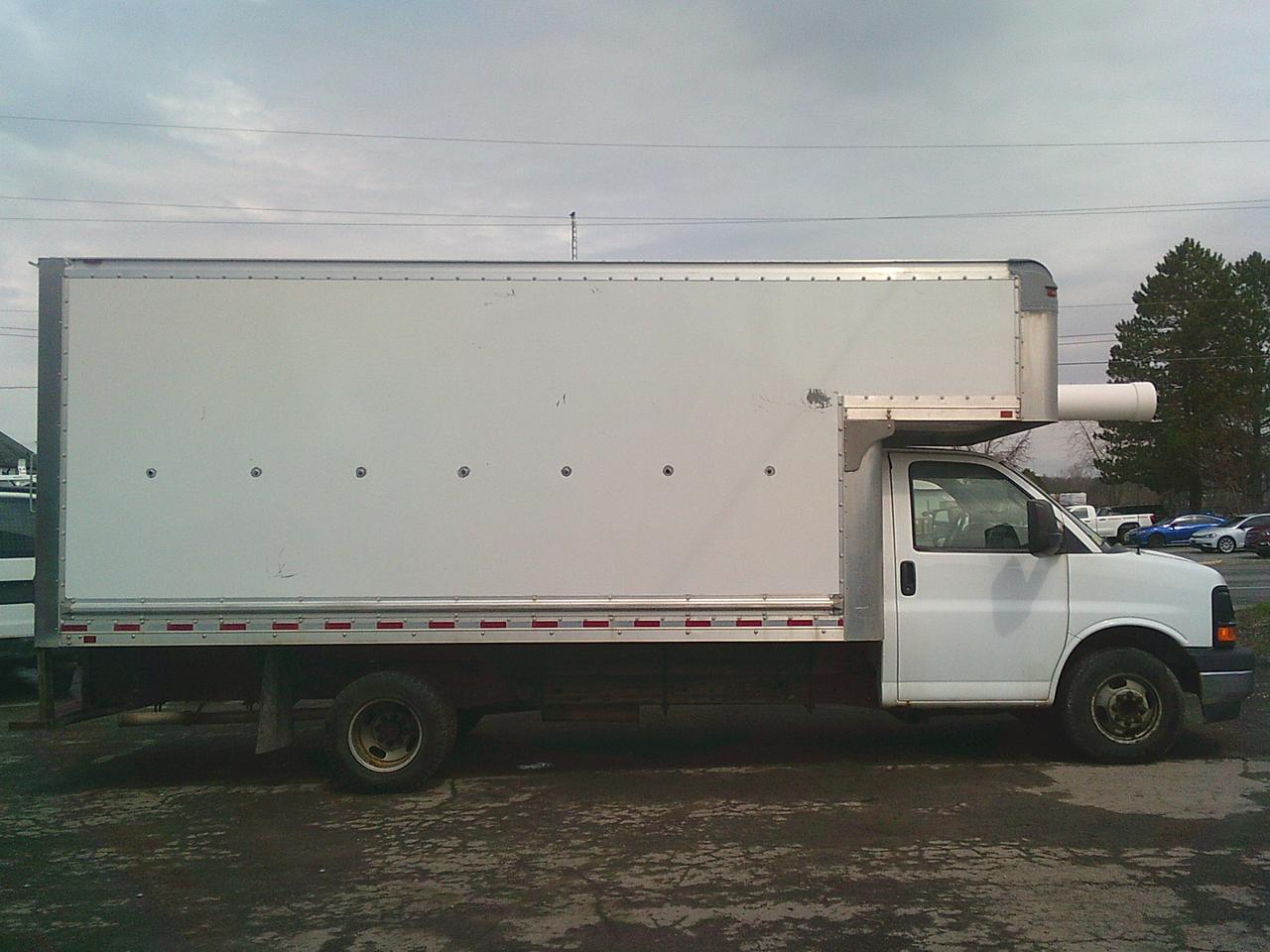 2017 Chevrolet Express 3500 LS RWD