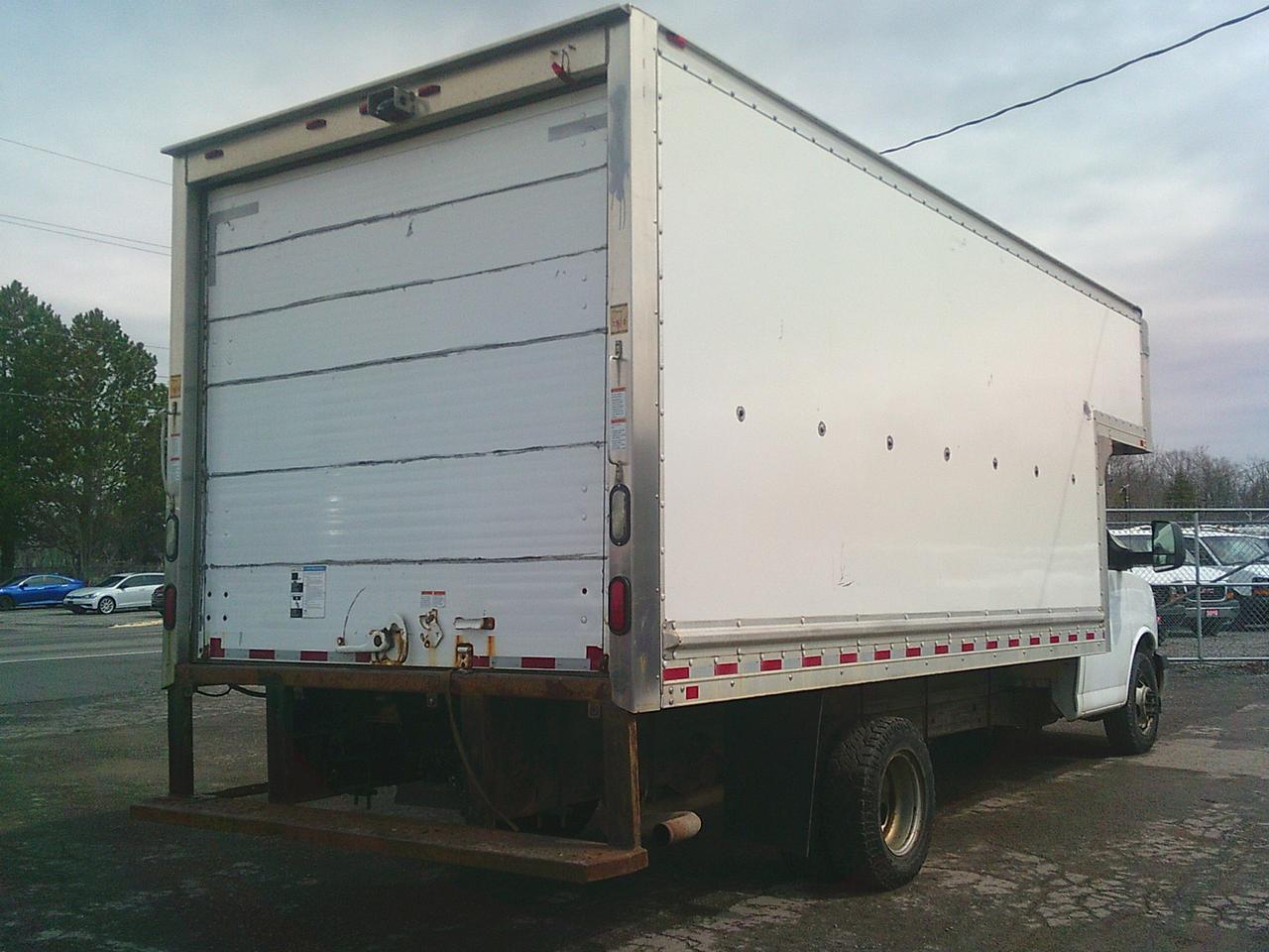 2017 Chevrolet Express 3500 16 Foot Commercial Cutaway VAN 177" Photo