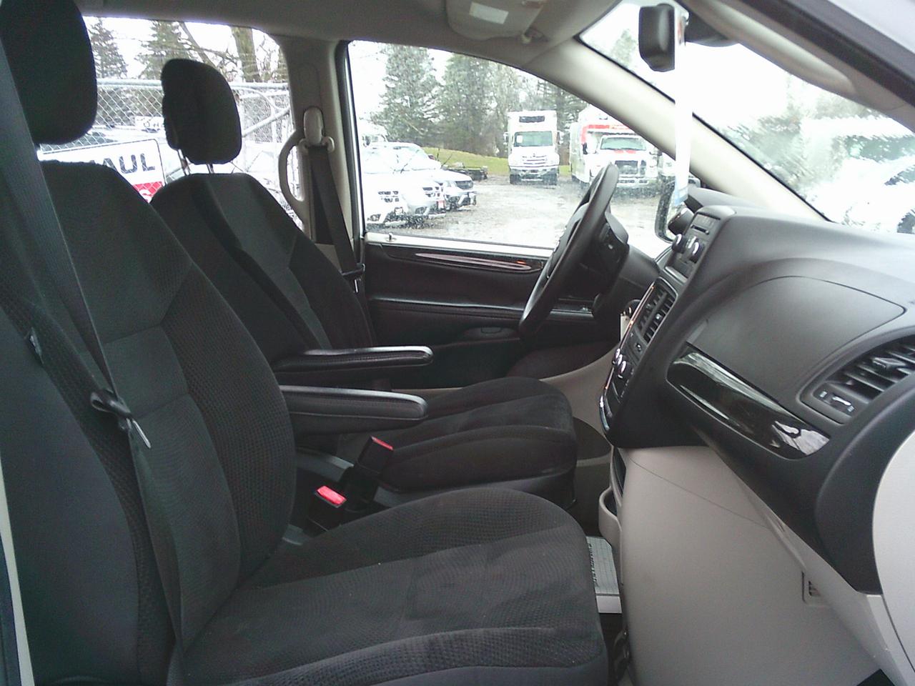 2018 Dodge Grand Caravan 4dr Wgn SE + ROOF RACK Photo