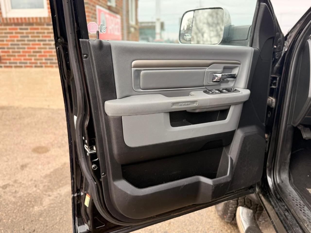 2015 RAM 3500 SLT | Cummins Diesel | Brand New Tires Photo