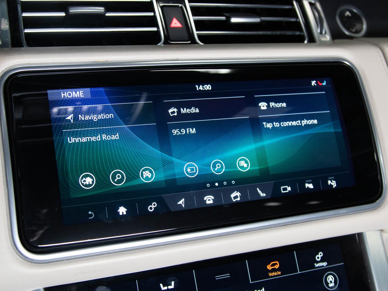 2020 Land Rover Range Rover P525 | AUTOBIOGRAPHY | MERIDIAN | 22" RIM Photo