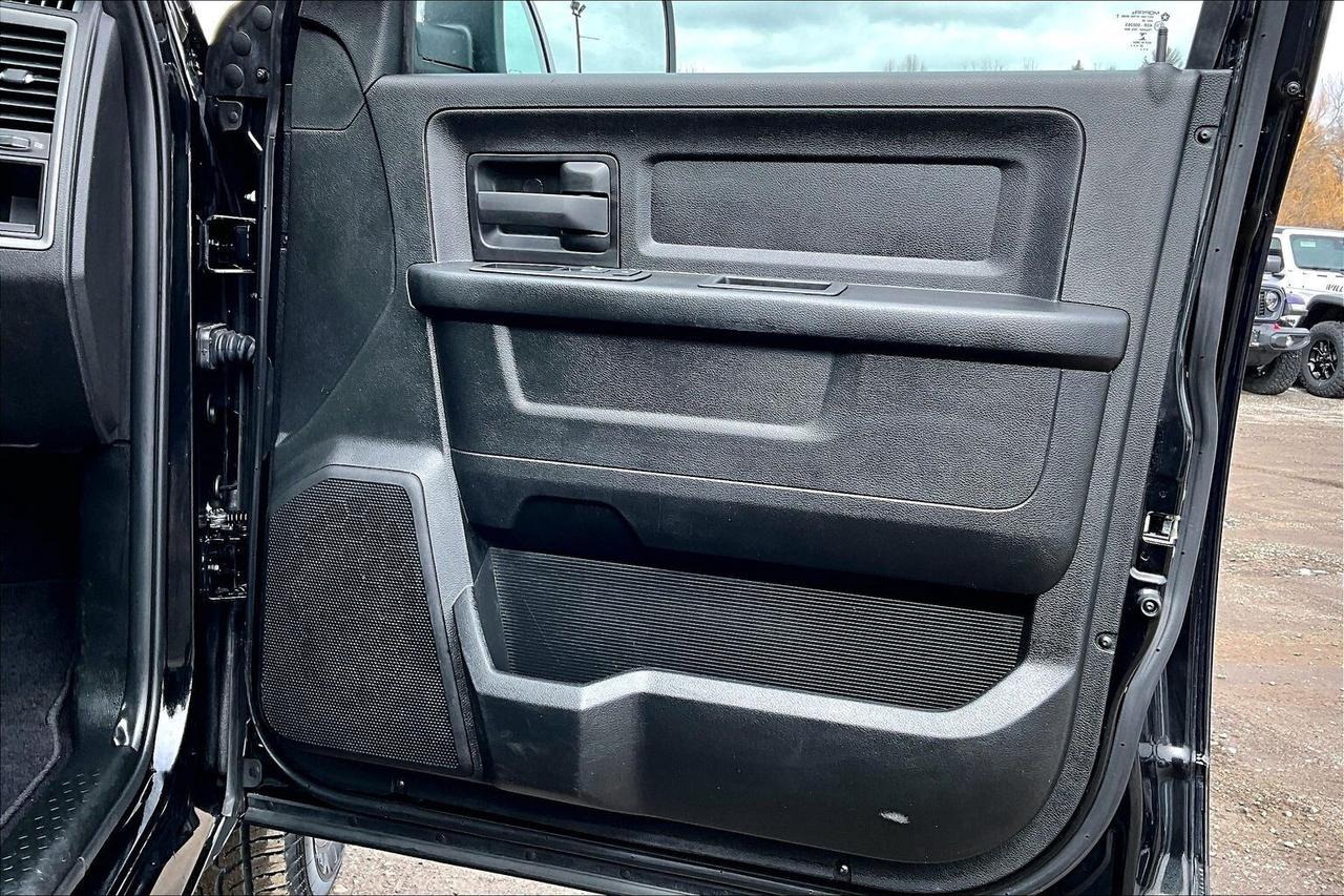 2022 RAM 1500 Classic Tradesman Quad Cab V6 | Spray Liner | Hitch | 4X4 Photo