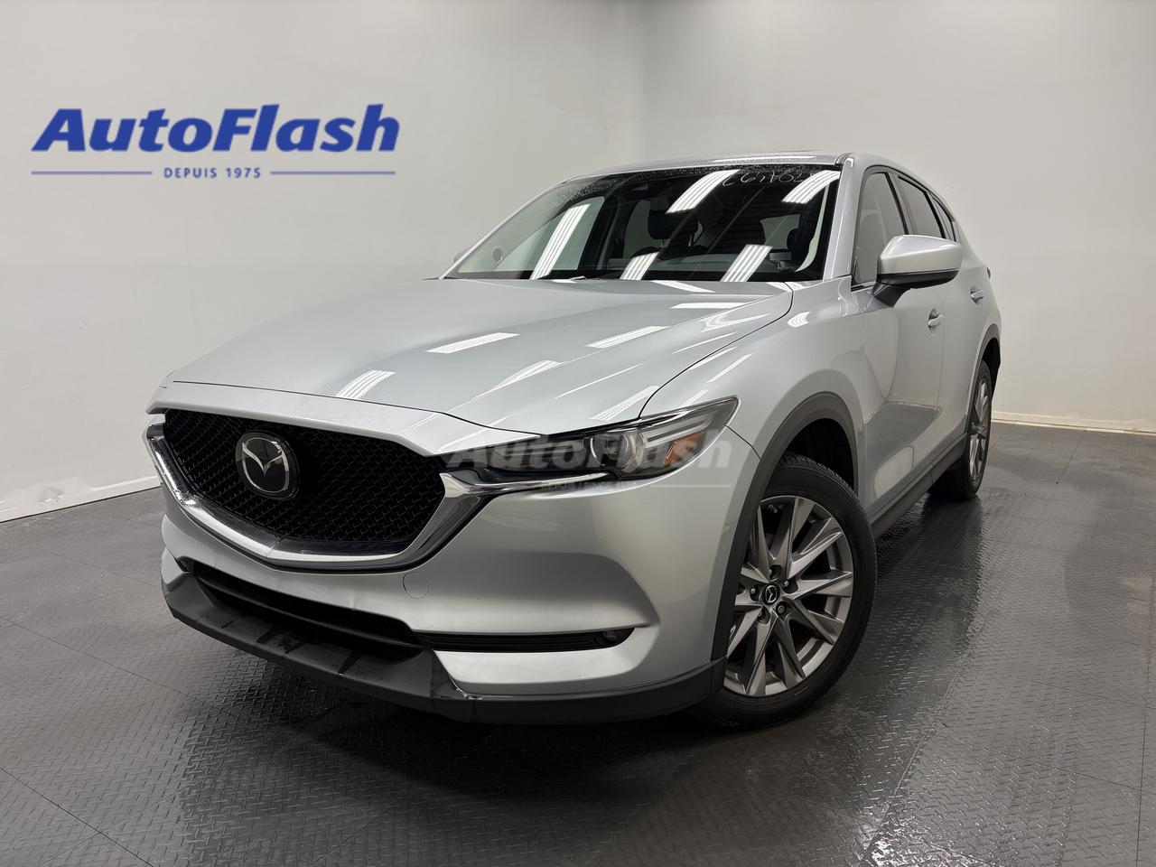 +Avertisseur de d&eacute;rive de la trajectoire / Lane departure warning 
+Bluetooth 
+Cam&eacute;ra de recul / Backup camera 
+Commandes de radio au volant / Steering wheel audio controls 
+D&eacute;marrage &agrave; bouton / Push button start 
+Hayon &eacute;lectrique / Electric hatch 
+Si&egrave;ges en cuir / Leather interior 
+R&eacute;gulateur de vitesse  / Cruise control 
+R&eacute;gulateur de vitesse adaptatif / Adaptive cruise control 
+Si&egrave;ges chauffants / Heated seats 
+Si&egrave;ges refroidissants / Cooled seats 
+Syst&egrave;me de navigation / Navigation system 
+Syst&egrave;me d&eacute;vitement de collision / Collision warning system 
+Toit ouvrant / Sunroof 
+Volant chauffant / Heated Steering wheel
+Un seul propri&eacute;taire / One owner
+Aucun Accident /  No accidents
+V&eacute;rifi&eacute; par Carfax / Carfax verified
+Kilom&eacute;trage certifi&eacute; / Certified kilometers
+Historique dentretien / Maintenance history
+Protection m&eacute;canique disponible / Mechanical protection available


Visitez notre page Google pour voir tous les commentaires positifs que nos clients nous laissent.
 
Financement rapide et facile, 1ere, 2e et 3e chances au cr&eacute;dit, approbation en 30 minutes, taux dacceptation tr&egrave;s &eacute;lev&eacute;. 

Essayez notre demande de cr&eacute;dit s&eacute;curis&eacute; en ligne, sans obligation! 

Nous sommes les sp&eacute;cialistes des autos, fourgonnettes, VUS, 4x4, et les camions l&eacute;gers jusqu&agrave; une tonne. 

*Seulement le nettoyage de base du v&eacute;hicule, fait par un sous-traitant, est inclus. Pour un perfectionnement de lesth&eacute;tique int&eacute;rieur/ext&eacute;rieur, dont une d&eacute;contamination de la peinture, des retouches de peinture, faites par nos experts en esth&eacute;tique, une somme de 249$ sera ajout&eacute;e &agrave; votre facture. Aussi disponible, loption dimmatriculer la voiture sur place, qui vous permet d&eacute;pargner du temps et le co&ucirc;t de 25$ du transit temporaire.

*AutoFlash se r&eacute;serve le droit de refuser un paiement en comptant. 

*************

Since 1975 AutoFlash has offered the best price-quality and excellent service. 

Visit our Google page to read all the nice things our clients have to say about us.

We have financing for all credit situations. 1st 2nd 3rd chance credit with an excellent approval rate!

Try our secured online credit application any time, with no obligation! 

We specialize in all brands, makes and models. Whether you need a car, truck, SUV or minivan, we can help you.

And if we dont have it, well find it for you!

*Only the basic cleaning of the vehicle, done by a subcontractor, is included in the advertised price. For a complete interior/exterior detailing, done by our esthetic specialists, which includes a complete paint decontamination and paint touch-ups if needed, an amount of 249$ will be added to your invoice. Also available, in-house licensing, which allows you to save the $25 for a temporary Transit.

*AutoFlash reserves the right to refuse a cash payment.