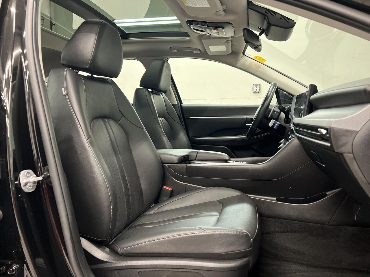 2024 Hyundai Sonata TREND AWD | LEATHER |PANO ROOF | CARPLAY | ALLOYS Photo