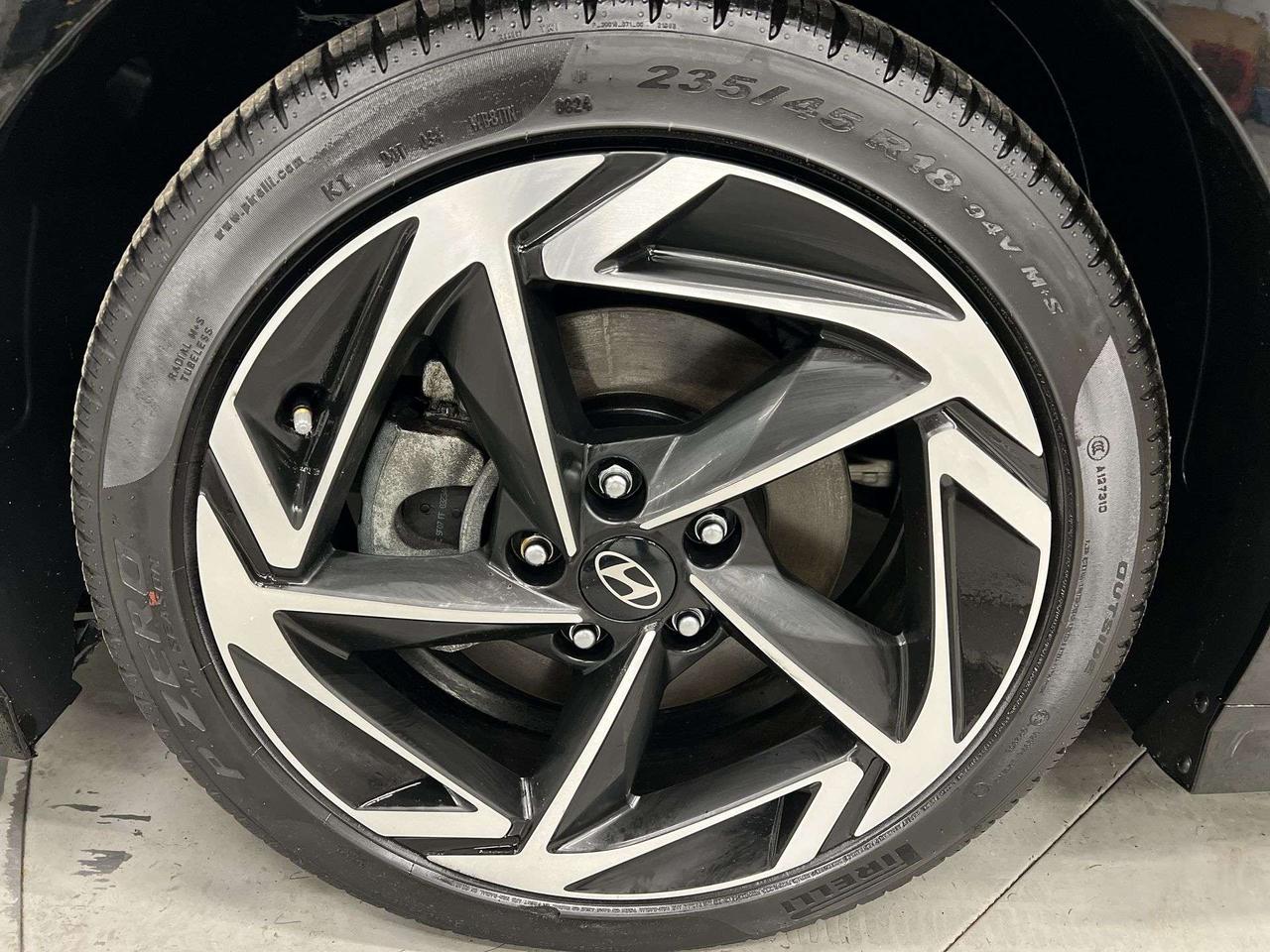 2024 Hyundai Sonata TREND AWD | LEATHER |PANO ROOF | CARPLAY | ALLOYS Photo