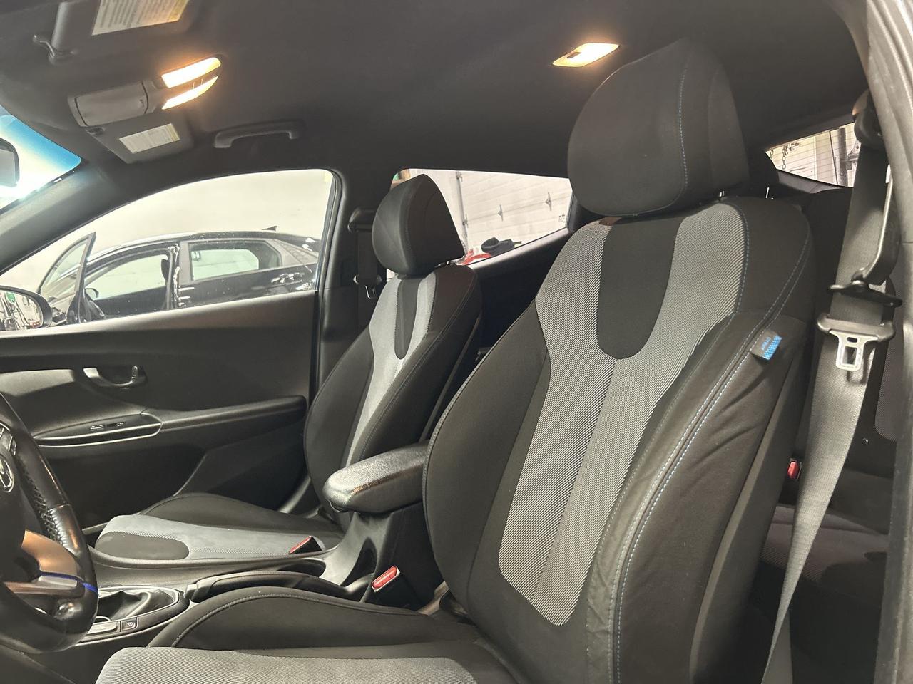 2019 Hyundai Veloster AUTO | HTD SEATS/STEERING | CARPLAY | ALLOYS | A/C Photo